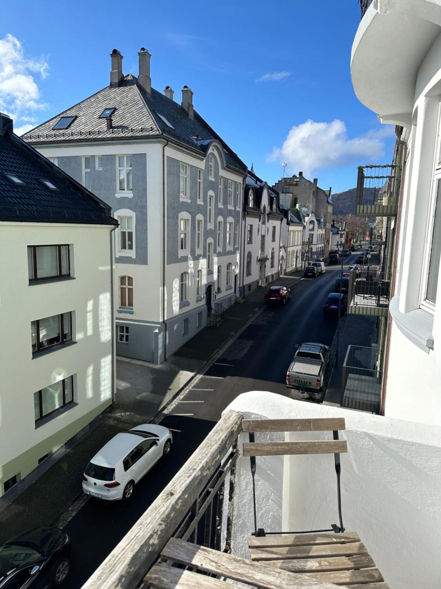 Stylish Big Jugend Art Nouveau Apartment With Balcony Heart Of Ålesund Exterior foto